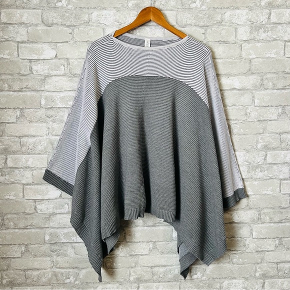 "It All Lines Up" Poncho by Lululemon Athletica. Women's OS. Chunky Knit. Gray - Picture 1 of 6